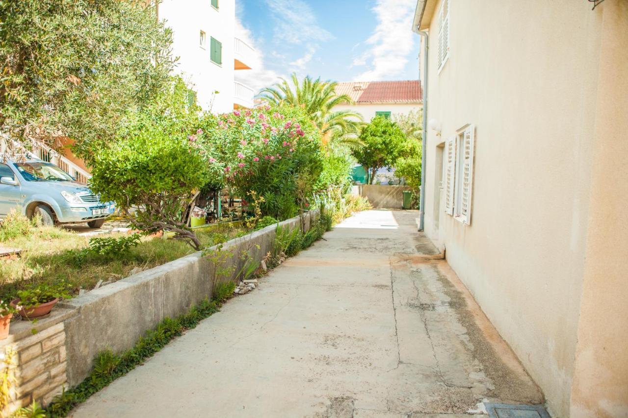 Apartments Alma Novalja Exterior photo