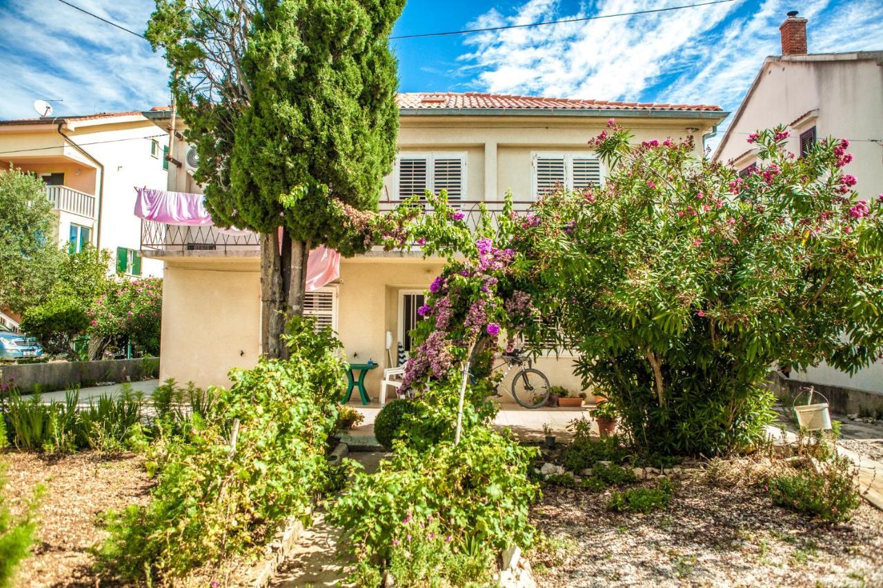 Apartments Alma Novalja Exterior photo